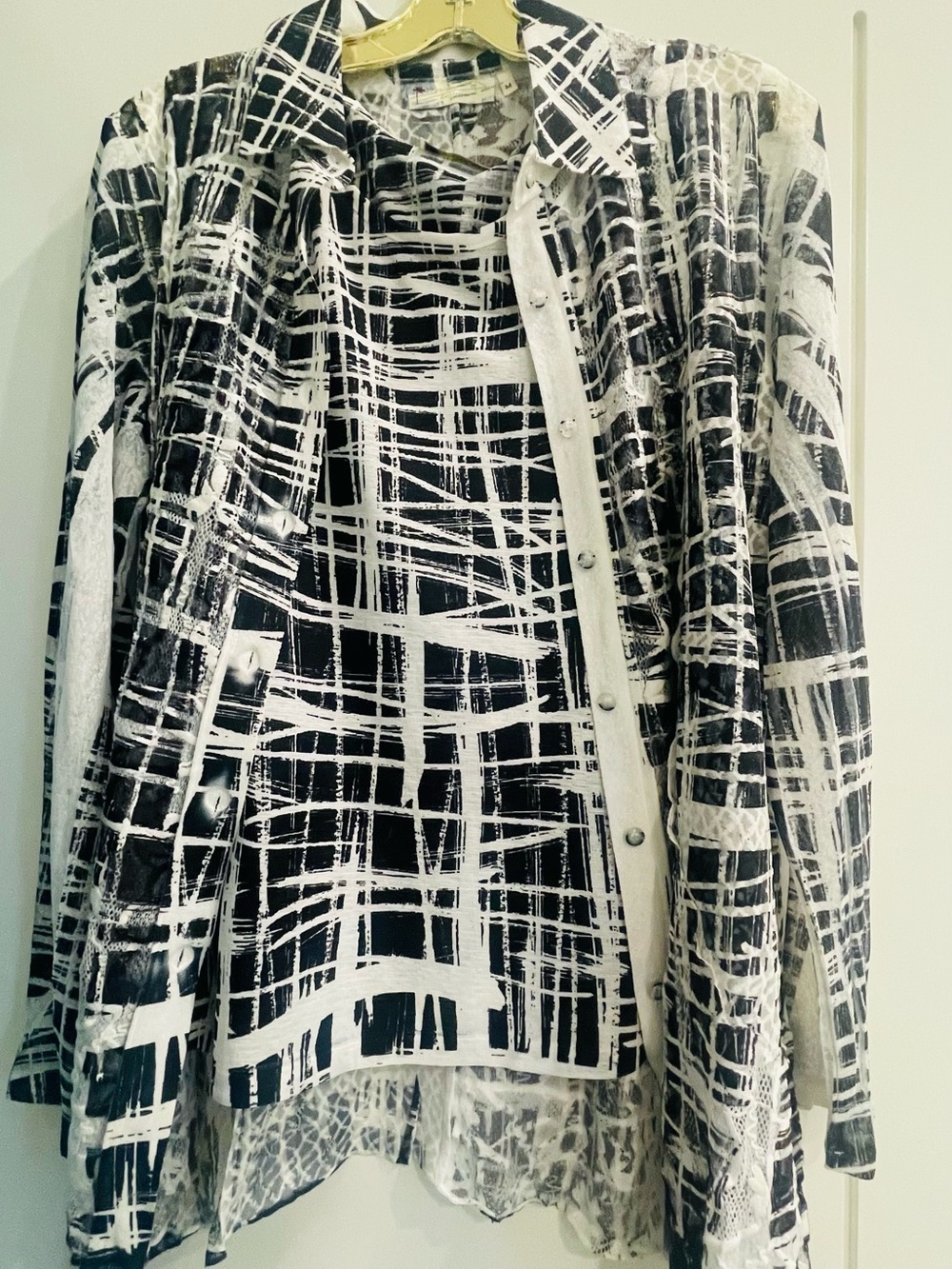 Impulse California Black & White Abstract Plaid Shirt Set